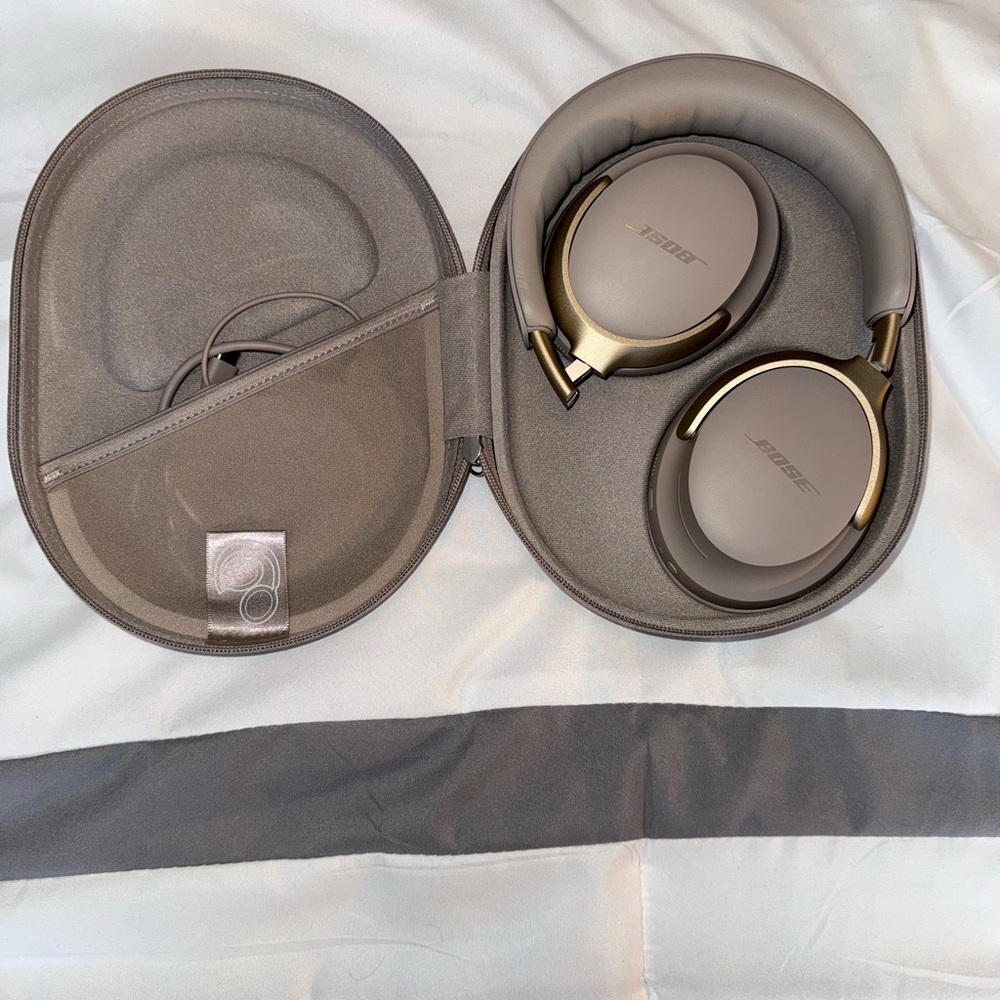 Bose Quiet Comfort Ultra Wireless Headphones